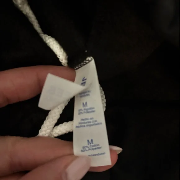 SHORTS WITH LV DECALS - Picture 2 of 3